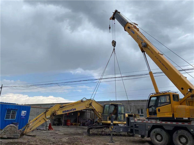 宜阳县25吨吊车的工作半径是多少？